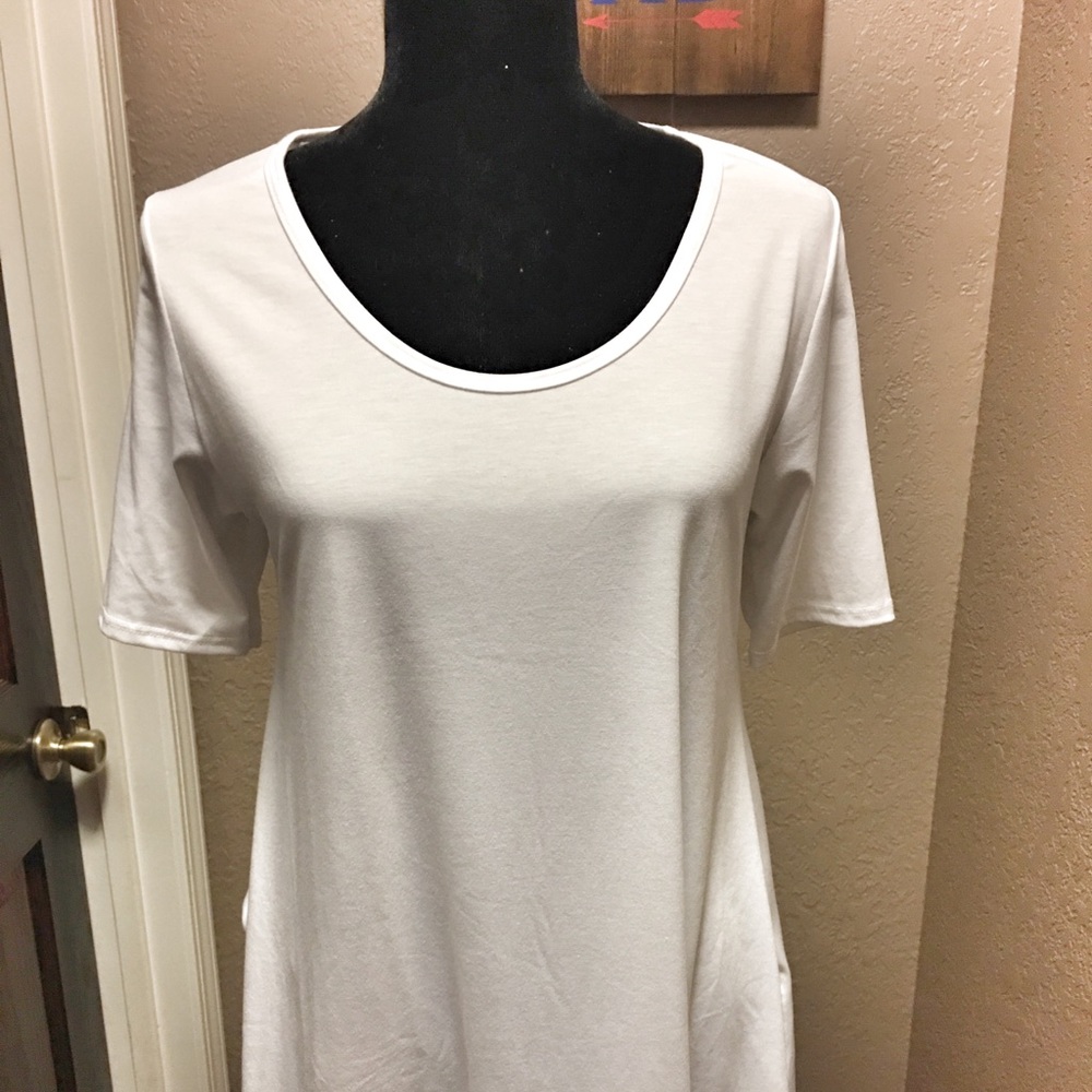 LuLaRoe Perfect Tee Size Small (S)